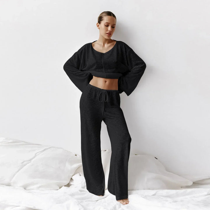 Ensemble de loungewear pour femmes avec haut à manches longues, col rond et pantalon large