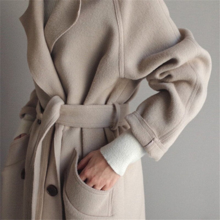 Frieda | Manteau pour femmes en laine longue avec revers et double boutons