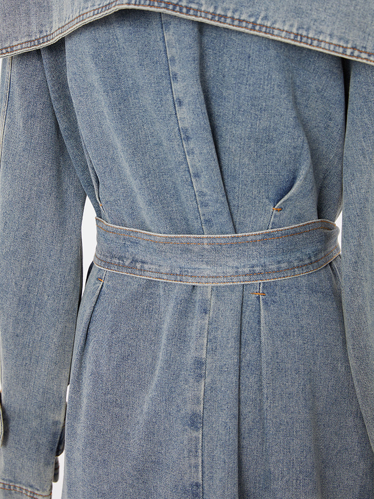 Manteau pour femmes avec double boutonnage et col revers