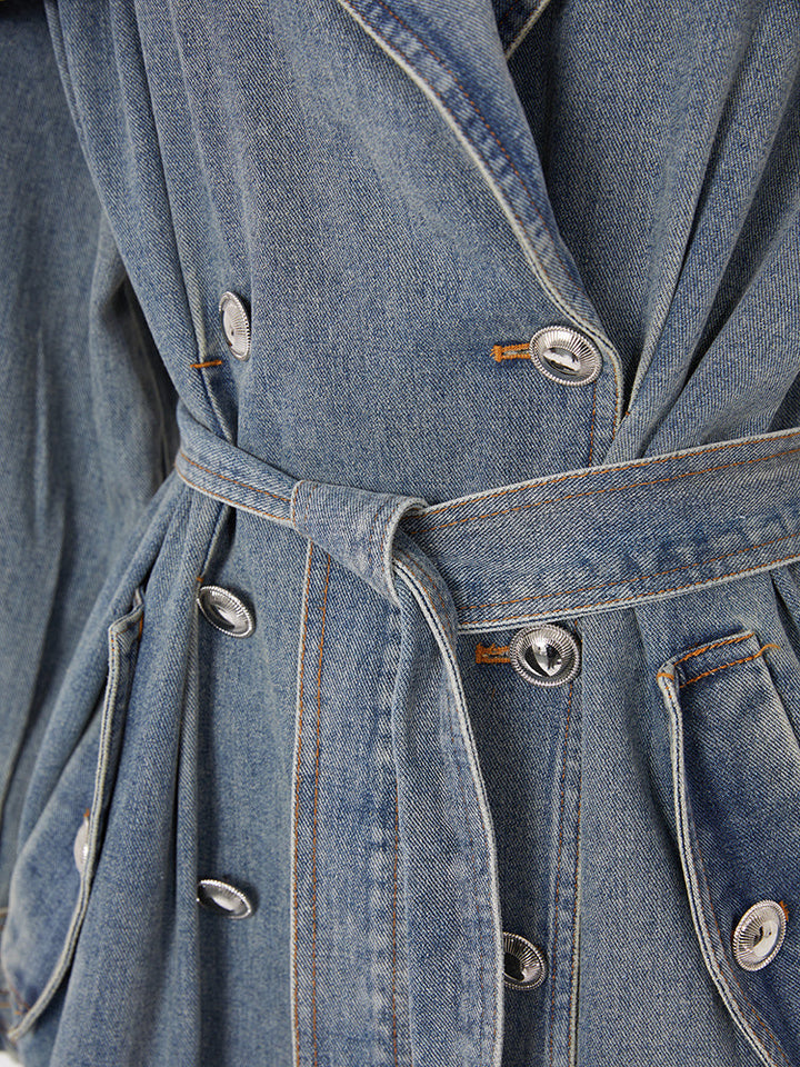 Manteau pour femmes avec double boutonnage et col revers