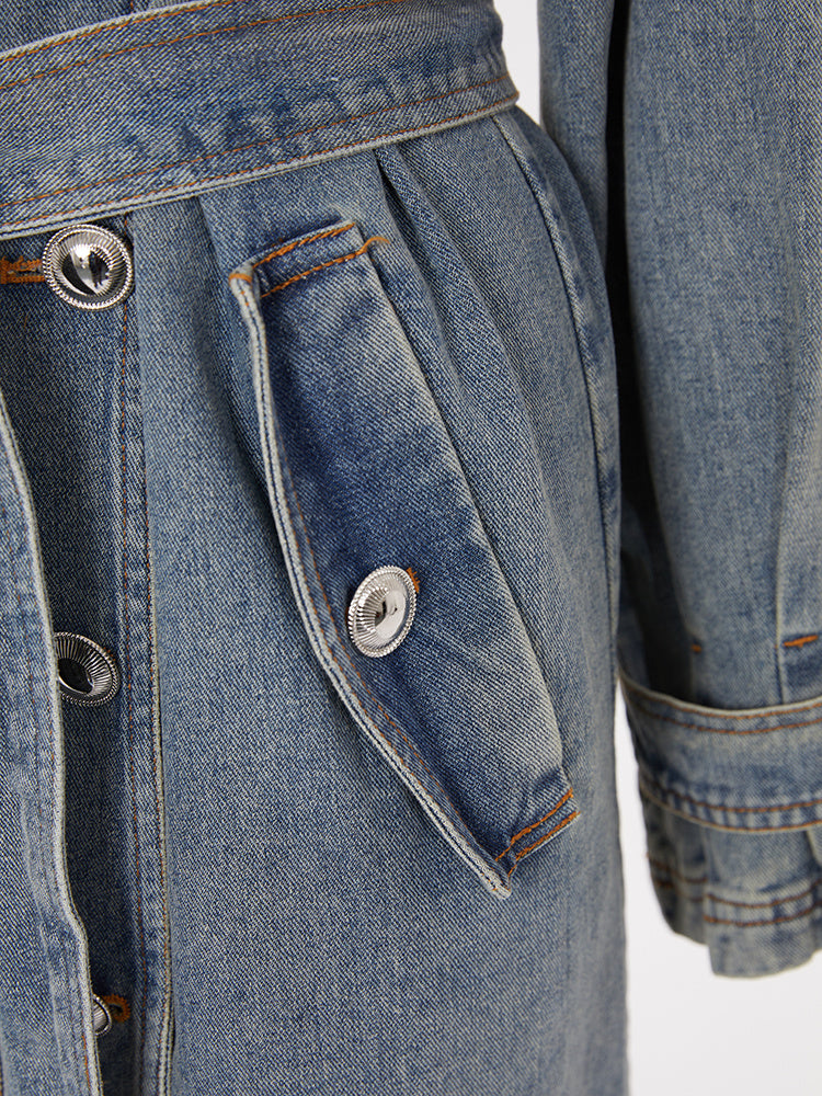 Manteau pour femmes avec double boutonnage et col revers