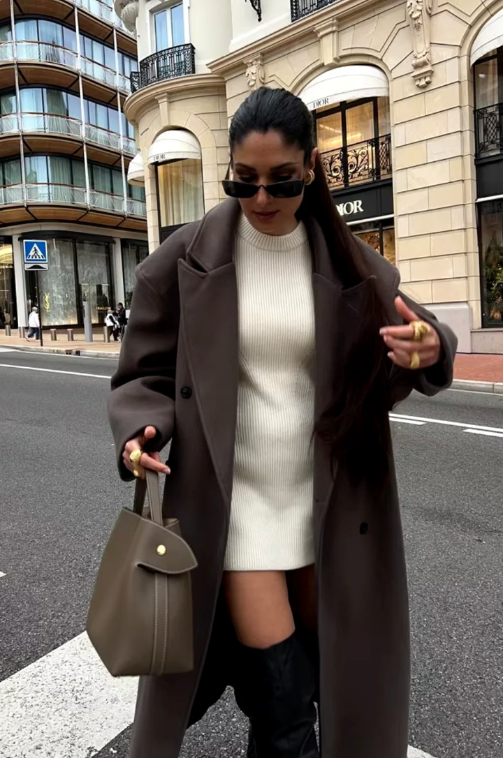 Manteau pour femmes avec col revers et fermeture à double boutonnage