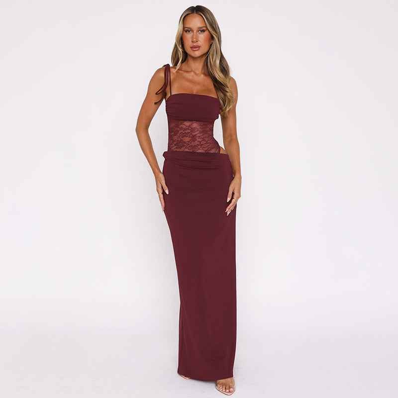 Robe maxi femme avec décolleté droit et bretelles spaghetti doubles avec insert en dentelle florale