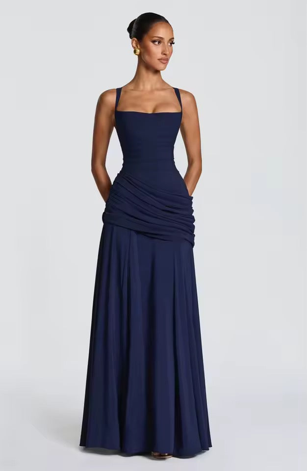 Robe maxi femme avec décolleté en cœur et drapé asymétrique