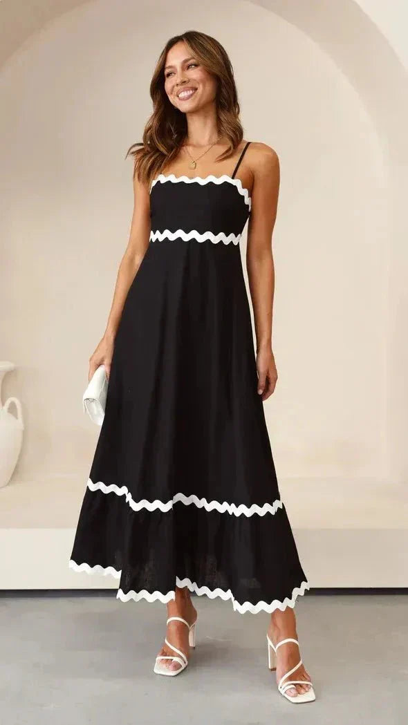 Robe maxi pour femmes avec bretelles spaghetti, finition droite, galon en zigzag et dos froncé