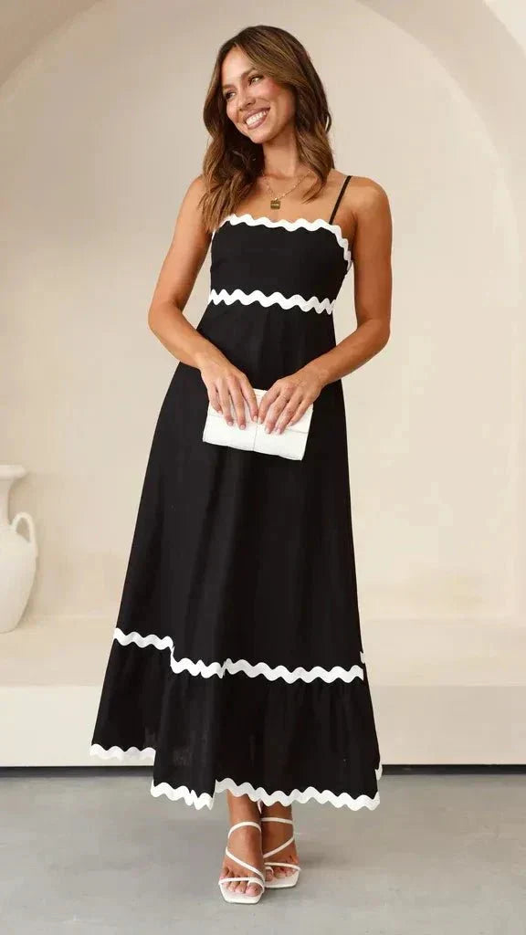 Robe maxi pour femmes avec bretelles spaghetti, finition droite, galon en zigzag et dos froncé