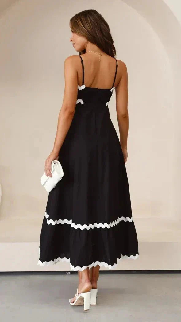 Robe maxi pour femmes avec bretelles spaghetti, finition droite, galon en zigzag et dos froncé