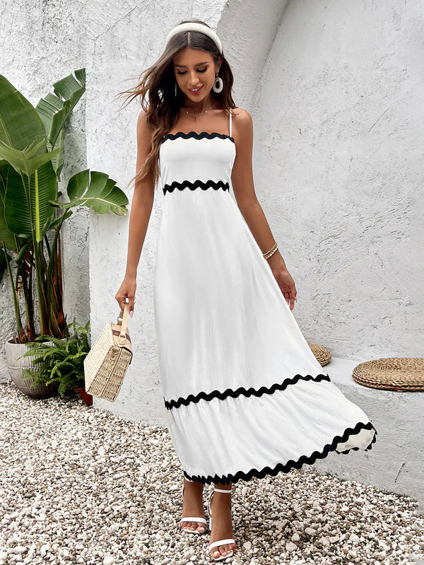 Robe maxi pour femmes avec bretelles spaghetti, finition droite, galon en zigzag et dos froncé