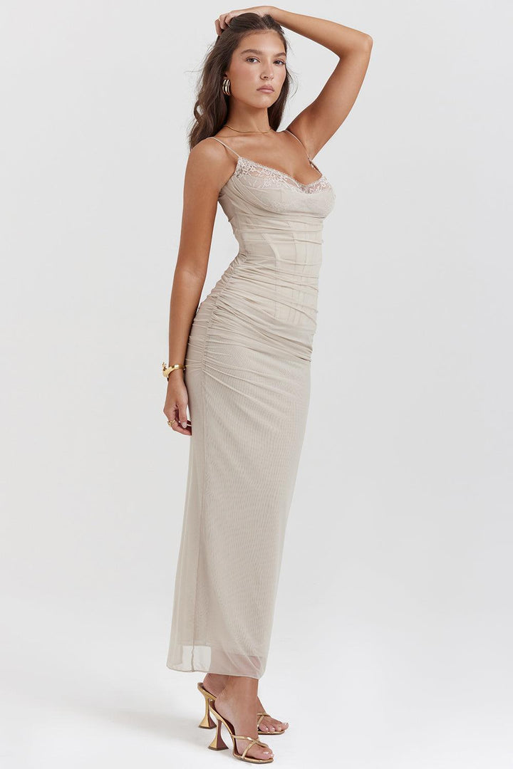 Robe maxi femme avec bretelles spaghetti et dentelle, avec un haut froncé