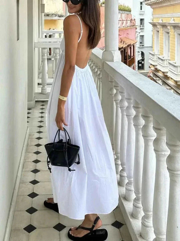Robe maxi pour femmes avec décolleté en V profond et bretelles spaghetti, dos ouvert et jupe ample