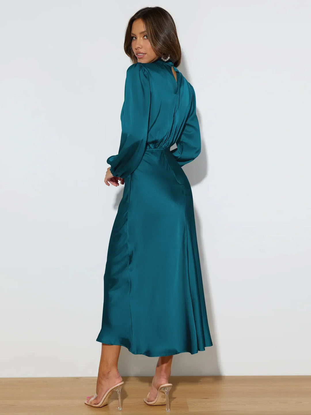 Robe midi femme avec col roulé et manches ballon à taille élastique