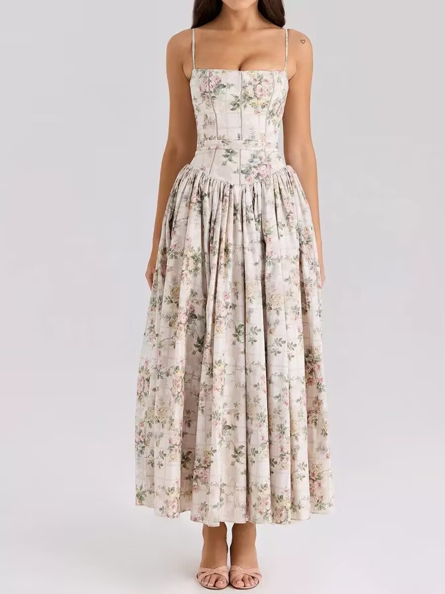 Robe midi femme avec bretelles spaghetti et coutures de corset sur le haut