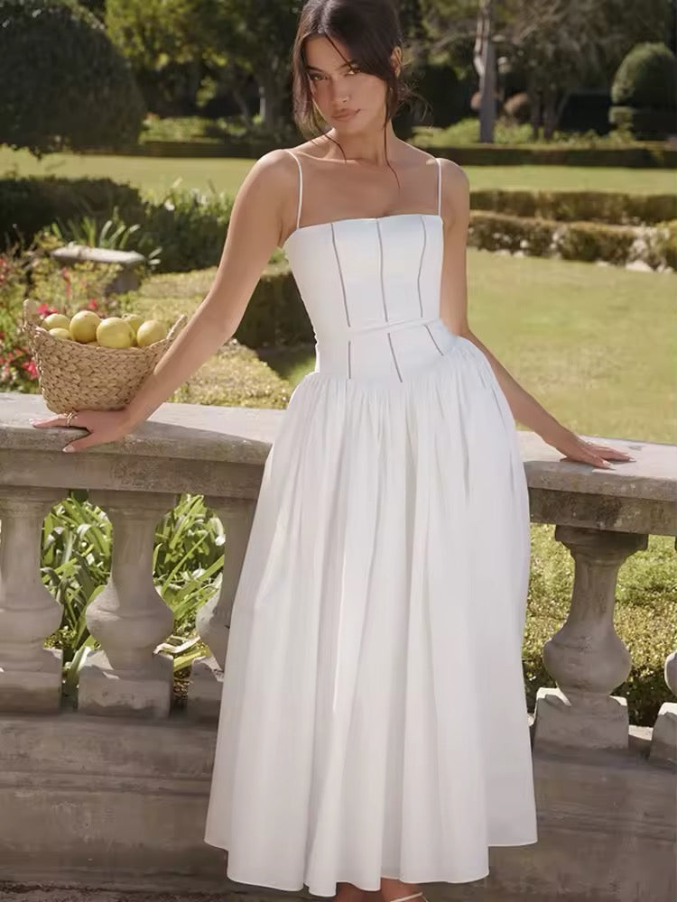 Robe midi femme avec bretelles spaghetti et coutures de corset sur le haut