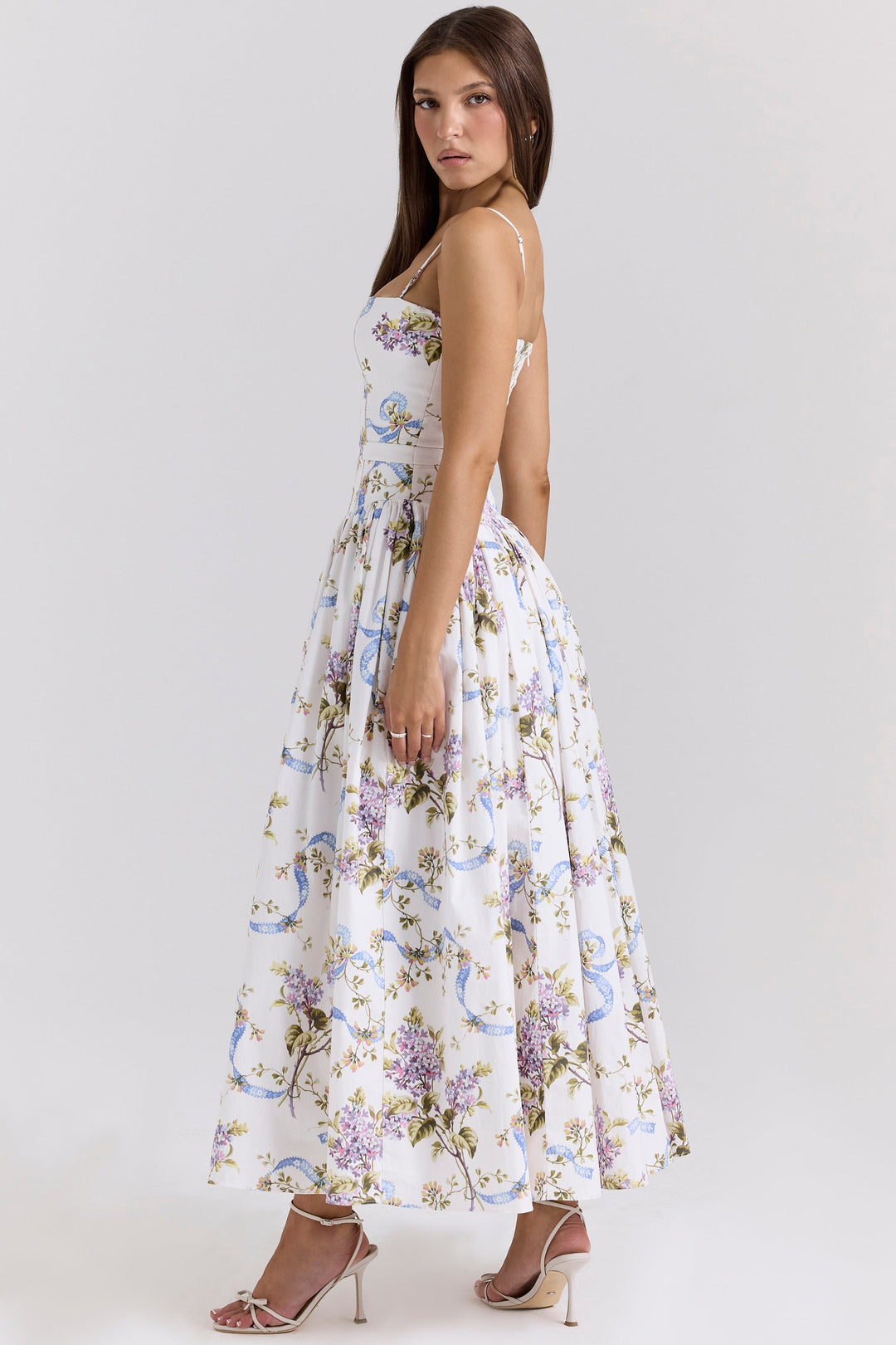 Robe midi femme avec bretelles spaghetti et coutures de corset sur le haut