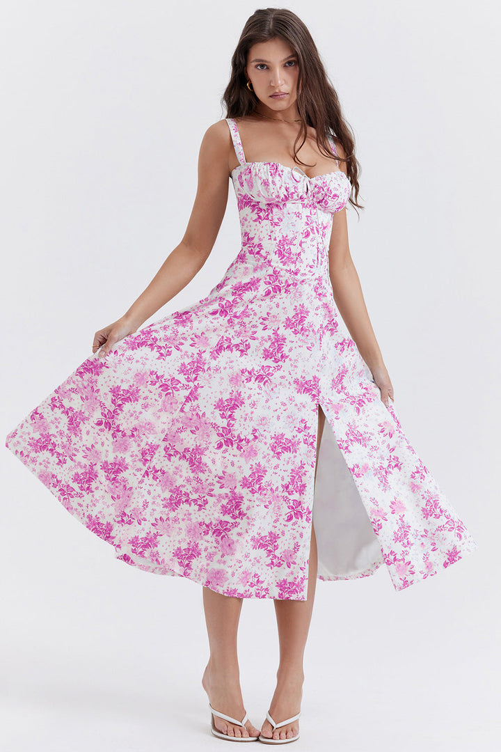 Robe midi pour femmes avec décolleté en cœur et larges bretelles avec coutures décoratives sur le haut et motif floral
