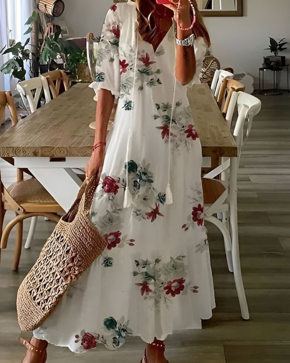 Robe midi femme avec décolleté en V et cordons à pompons, manches bouffantes courtes et jupe à volants
