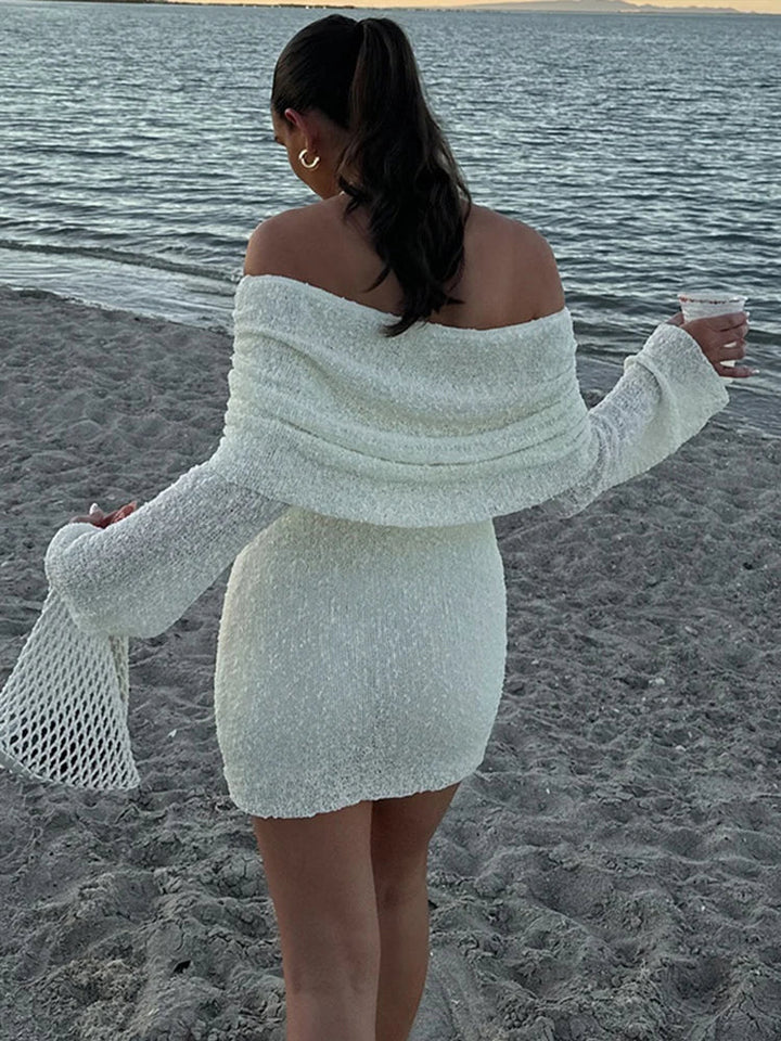 Robe Mini Femme avec Décolleté Bardot, Manches Trompette Longues et Surface Texturée