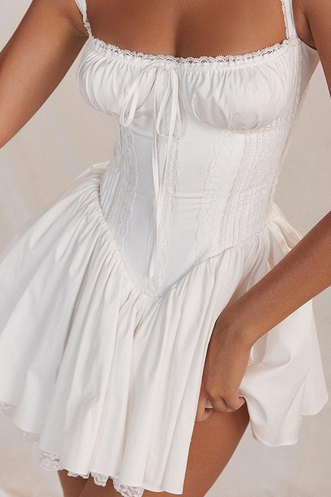 Robe Mini Femme avec Bretelles, Partie de Poitrine en Forme de Cœur, Bord Roulé, Nœud et Jupe Plissée