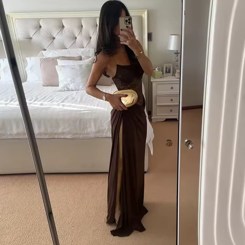 Robe maxi off-shoulder pour femmes avec un haut semi-transparent structuré et une jupe froncée