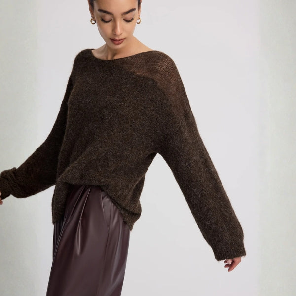 Pull femme avec décolleté bateau et manches longues