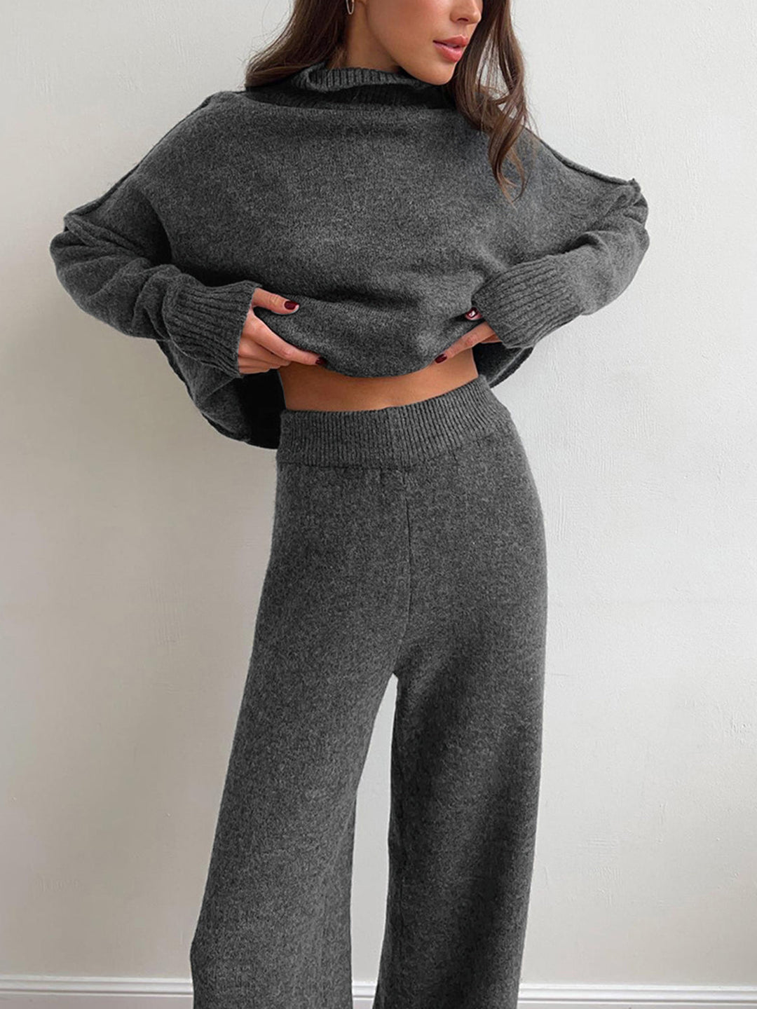 Ensemble de pull à col roulé et pantalon large pour femmes avec manches longues