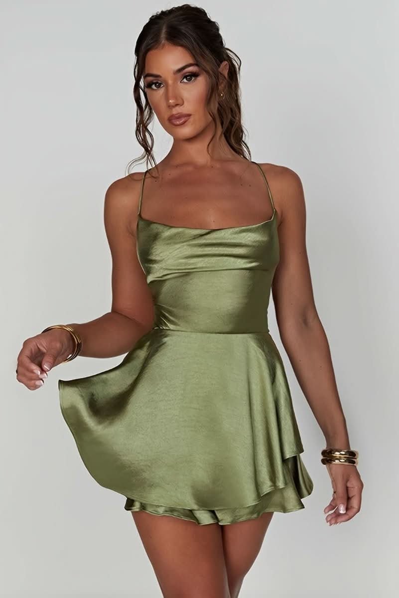 Amelie | Robe de cocktail sans dos en satin pour femmes, taille froncée, mini-jupe