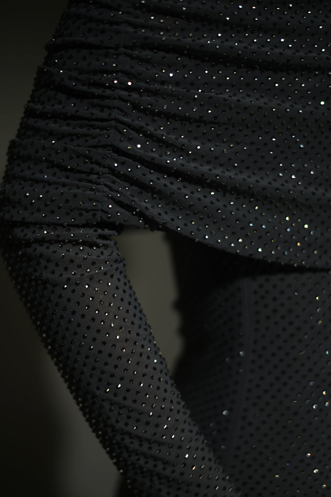 Robe maxi à paillettes sans épaules pour femmes avec manches longues