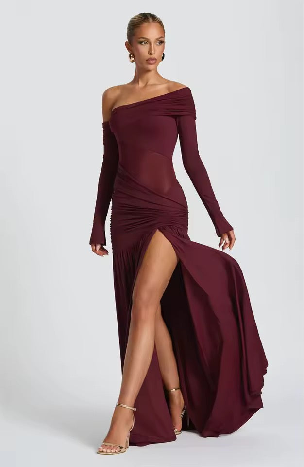 Robe maxi sans épaules pour femmes avec manches longues et fente latérale avec empiècement transparent