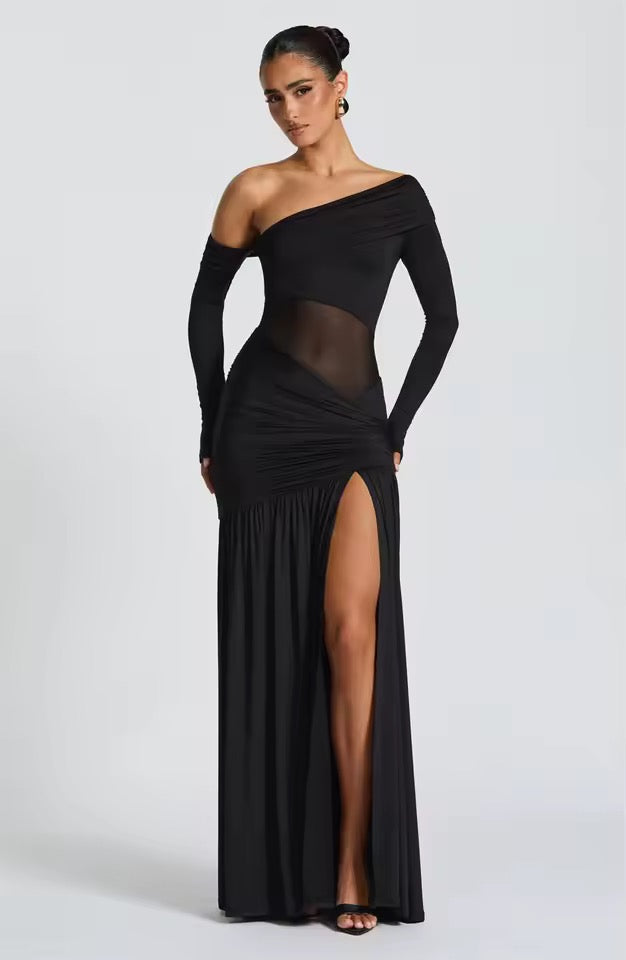 Robe maxi sans épaules pour femmes avec manches longues et fente latérale avec empiècement transparent