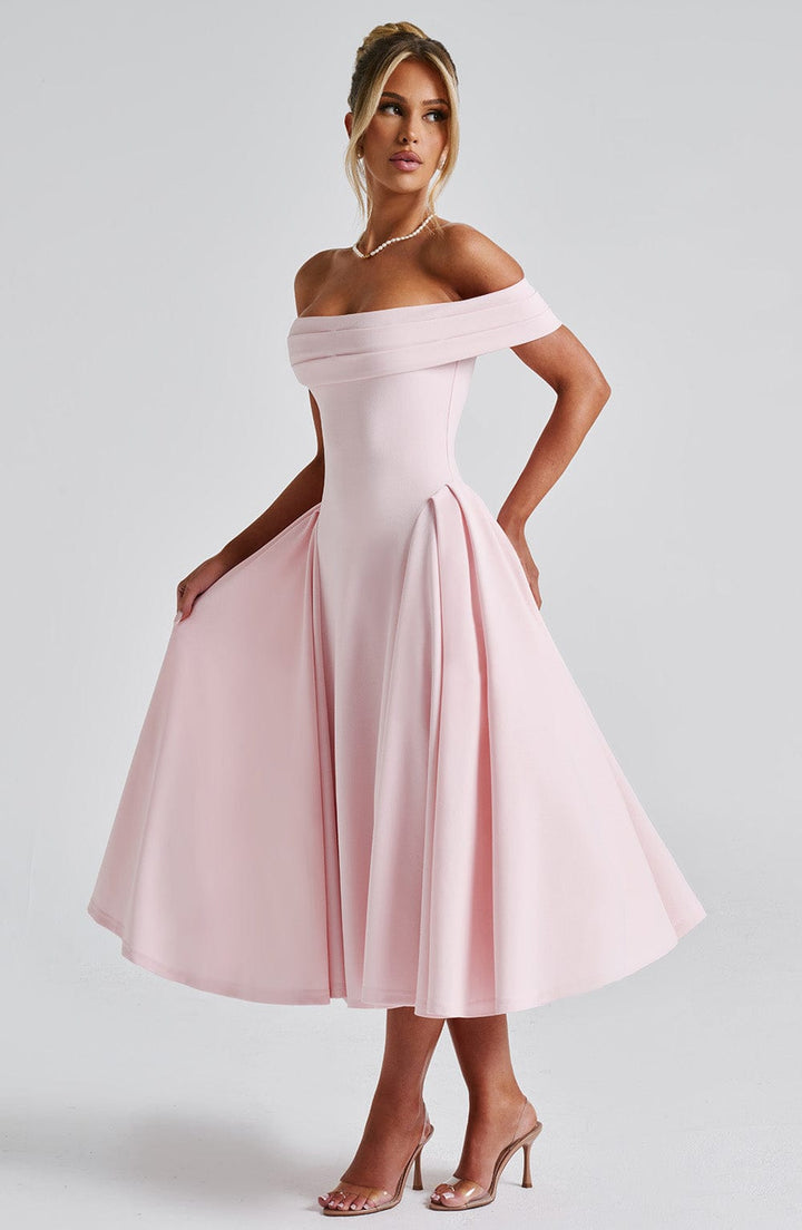 Robe midi sans manches pour femmes avec encolure plissée et jupe évasée