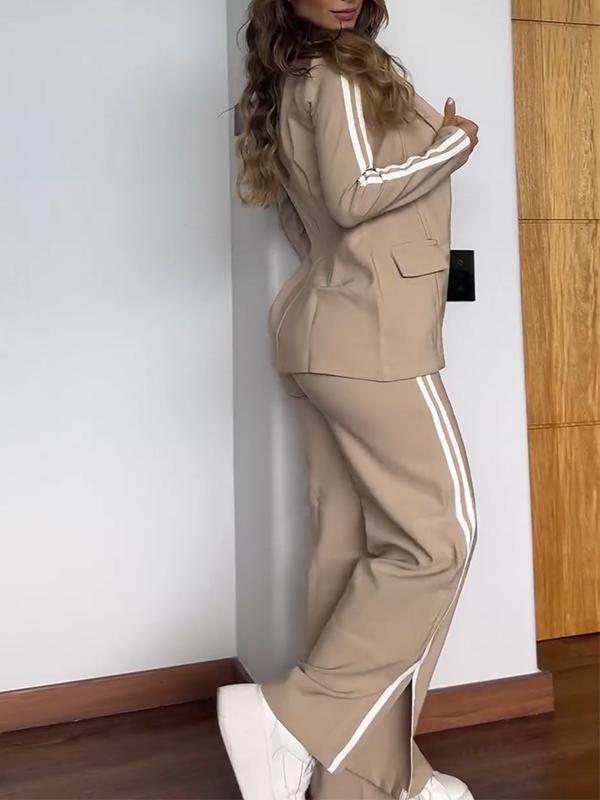 Ensemble femme avec blazer et pantalon à rayures latérales