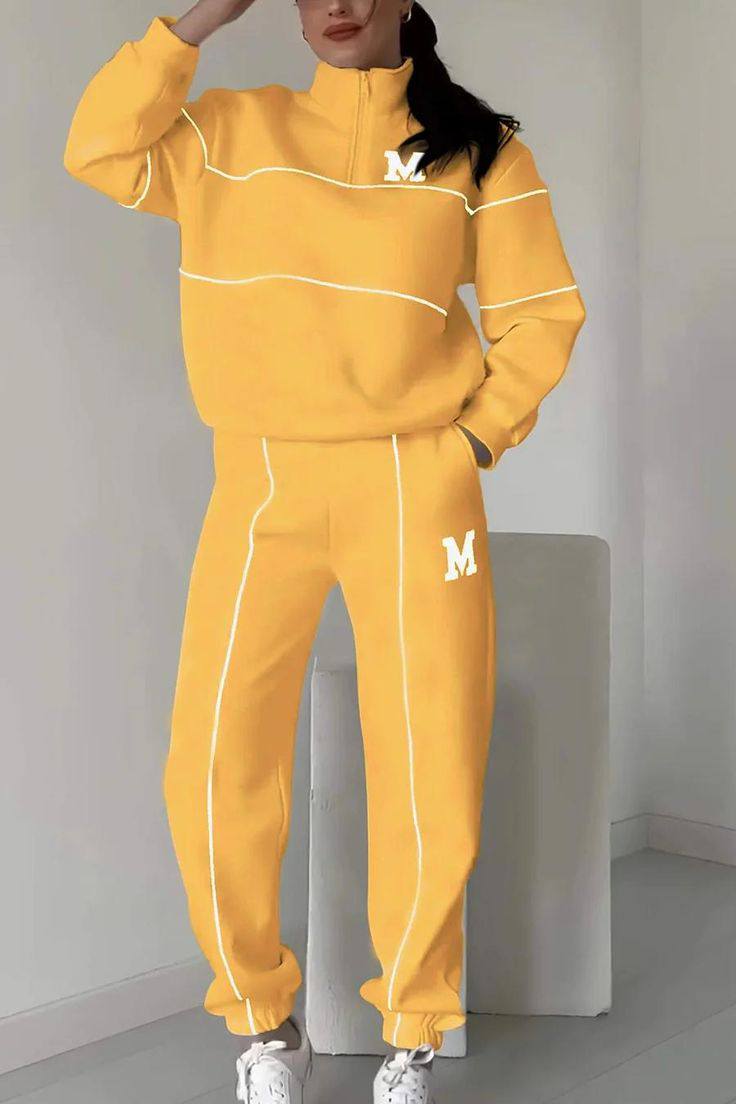 Ensemble pour femmes avec pull à demi-zip et jogging avec bandes contrastées