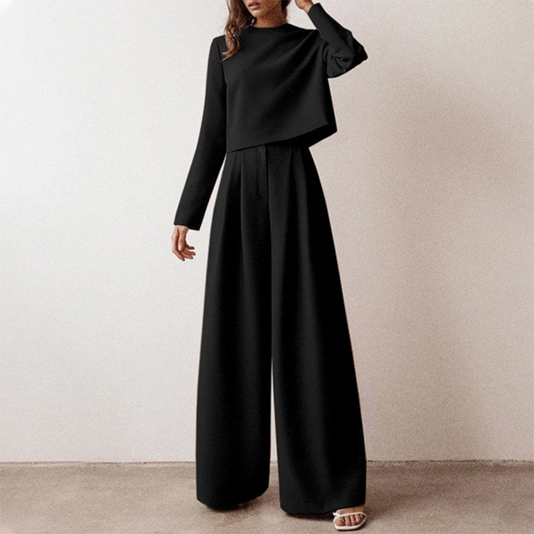 Ensemble femme avec t-shirt à manches longues et pantalon