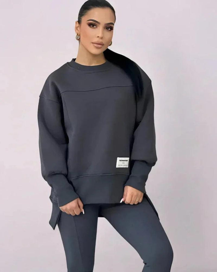 Ensemble femme avec pull à col rond et leggings avec poche kangourou