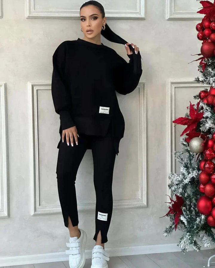 Ensemble femme avec pull à col rond et leggings avec poche kangourou