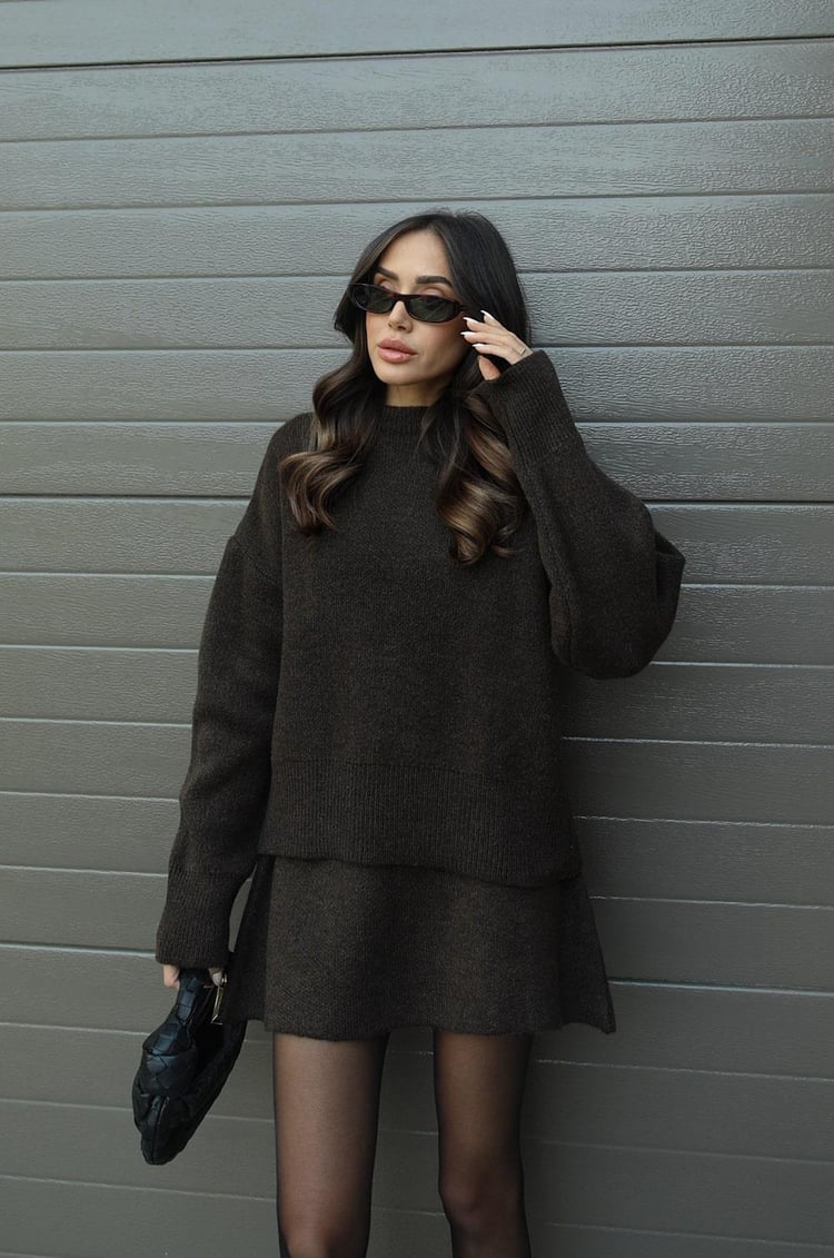 Ensemble Tricot Femme avec Pull Col Rond et Mini Jupe avec Bords Côtelés