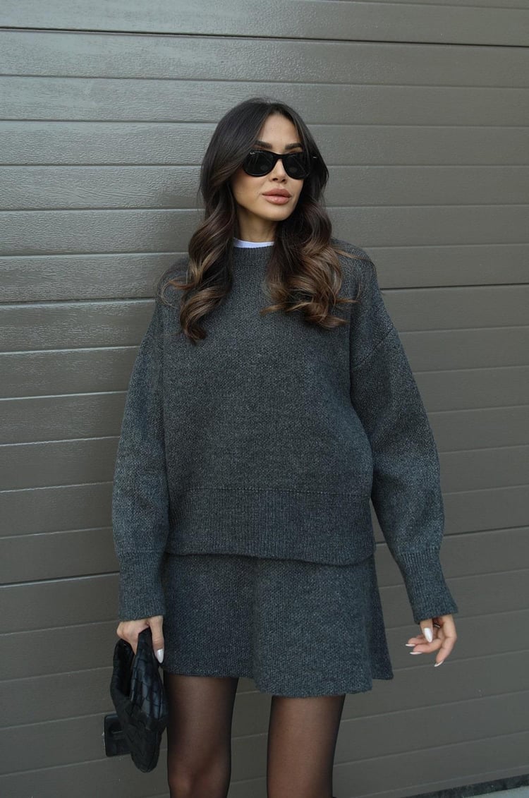 Ensemble Tricot Femme avec Pull Col Rond et Mini Jupe avec Bords Côtelés