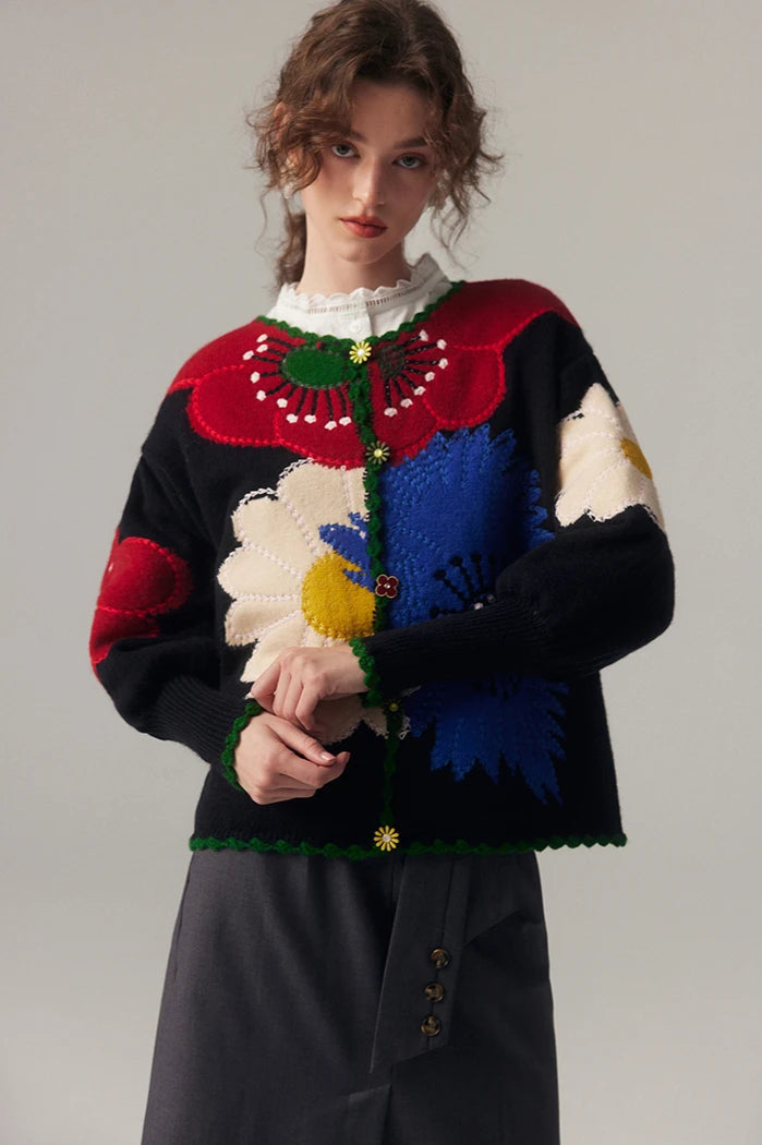 Gilet pour femmes avec boutonnière et motif floral en relief ainsi que bord en arc