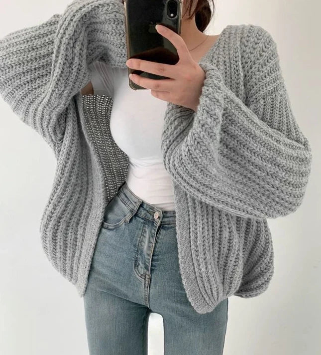 Gilet pour femmes à ouverture frontale, manches longues et surface en grosse maille