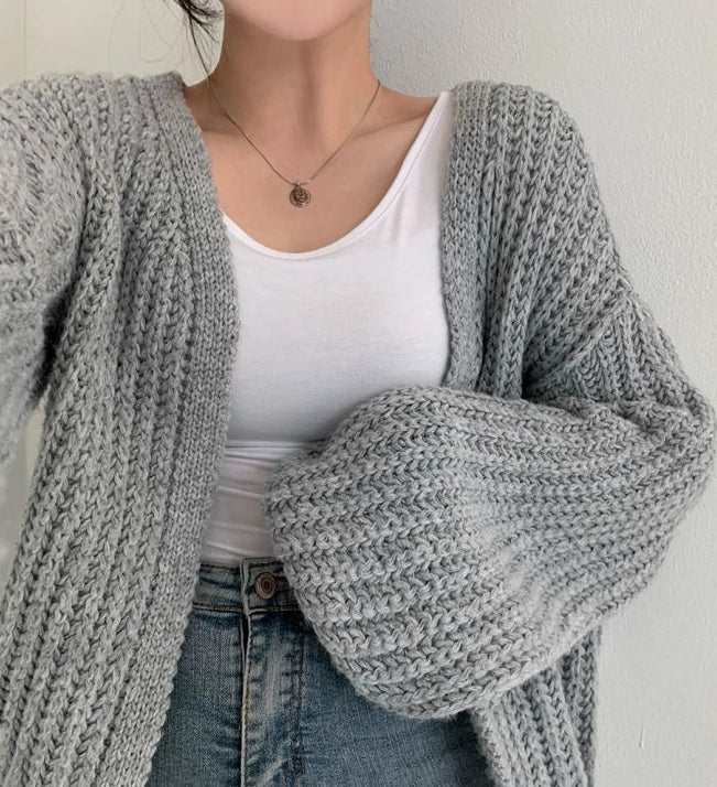 Cardigan pour femmes avec devant ouvert, manches longues et surface en grosse maille