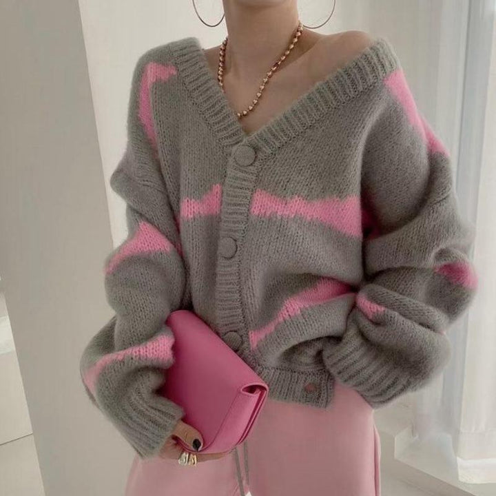 Gilet pour femmes avec décolleté en V, fermeture à boutons et rayures