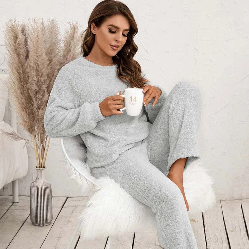Ensemble pour femmes : Haut à manches longues structuré et pantalon avec col rond