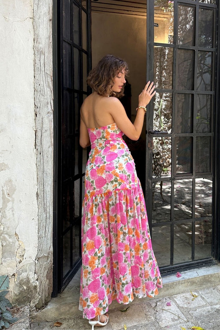 Robe maxi sans bretelles avec taille abaissée et motif floral