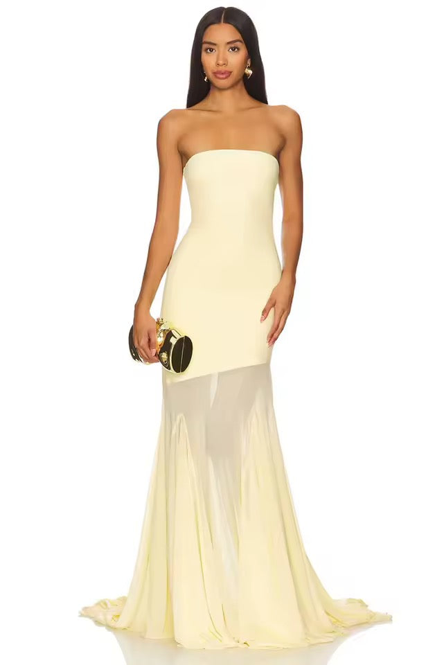 Robe maxi sans bretelles pour femmes avec insert transparent asymétrique et ourlet évasé