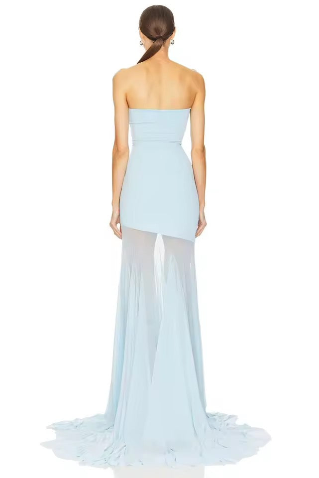 Robe maxi sans bretelles pour femmes avec insert transparent asymétrique et ourlet évasé