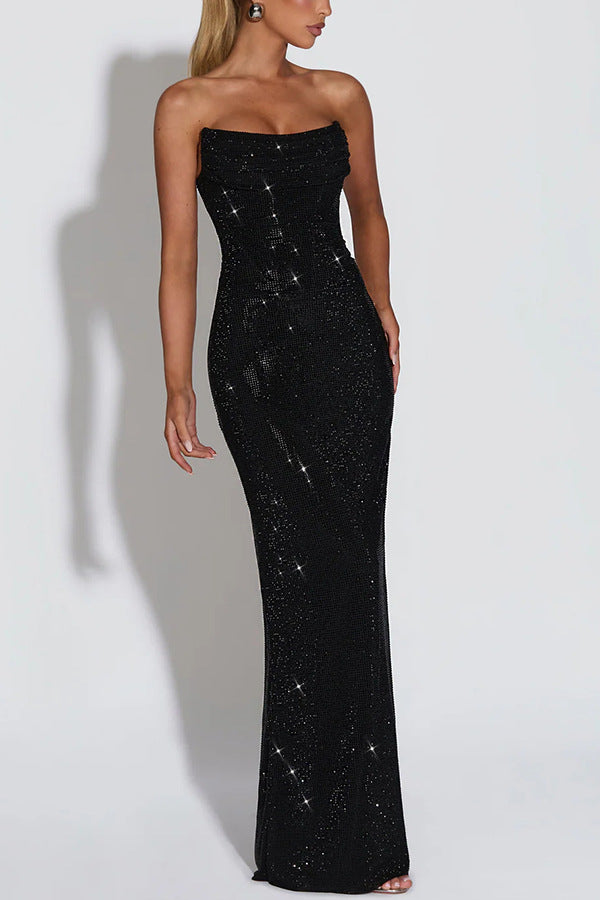 Robe maxi sans bretelles pour femmes avec décolleté en cowl et ornements en strass