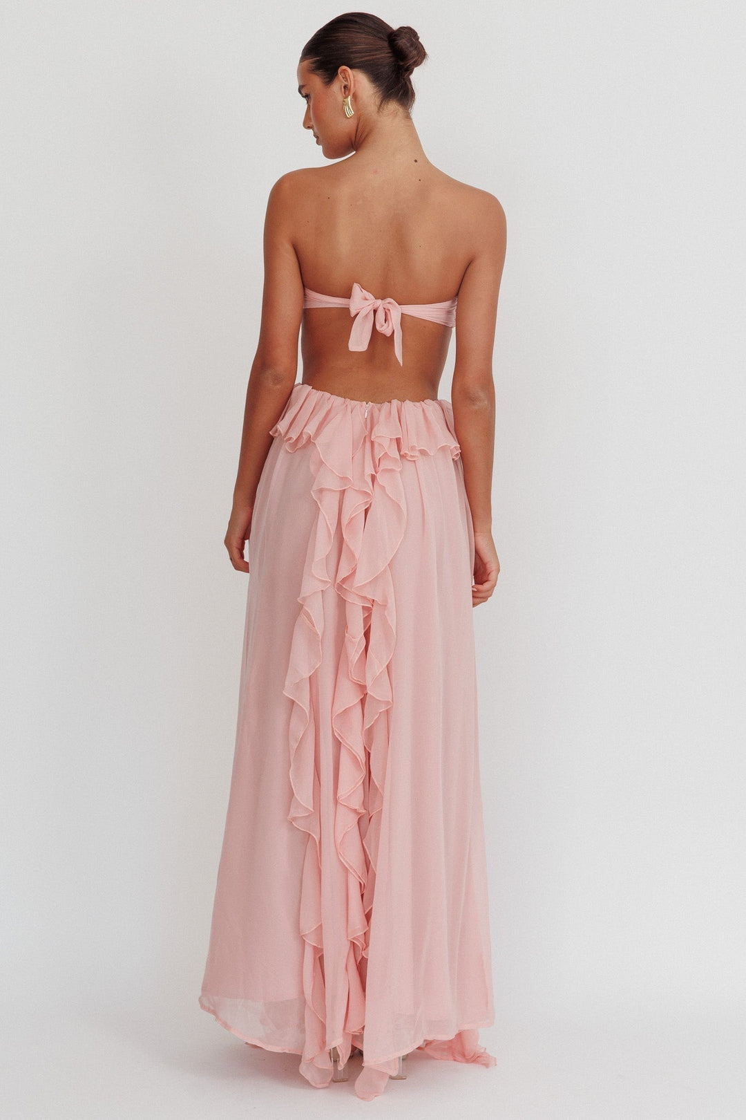 Robe maxi sans bretelles pour femmes avec décolleté taille, jupe à volants et application en rosette