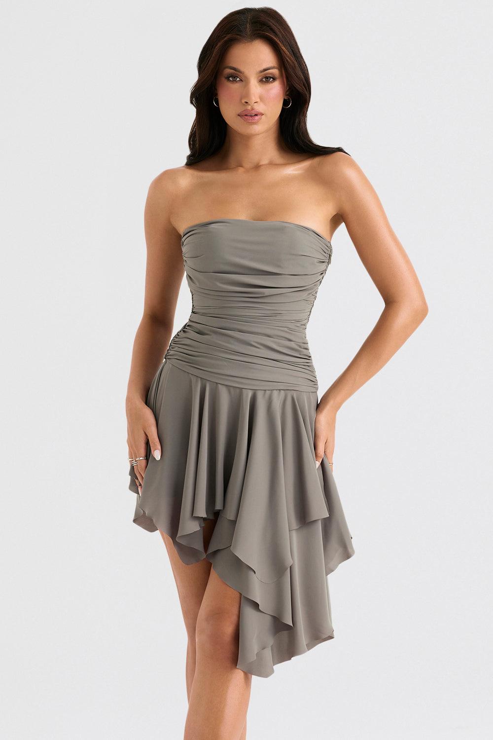 Robe Mini sans Bretelles pour Femme avec Fronces, Ourlet Asymétrique et Jupe Volantée