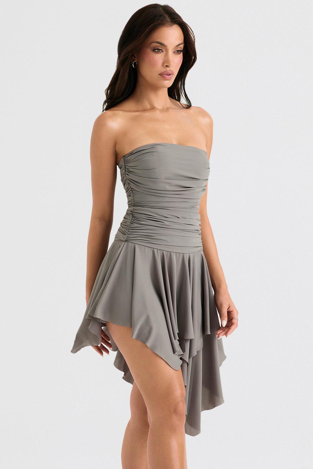 Robe Mini sans Bretelles pour Femme avec Fronces, Ourlet Asymétrique et Jupe Volantée
