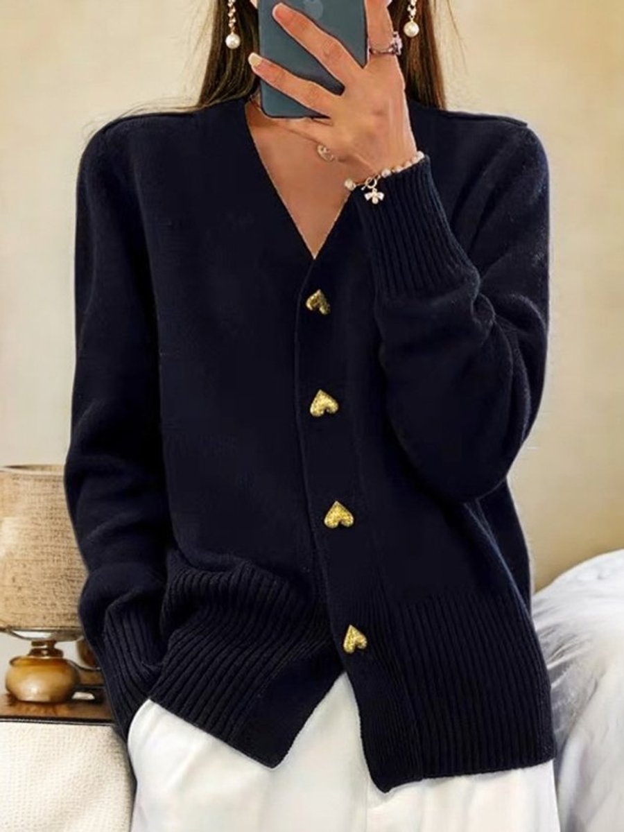 Leonie | Cardigan en tricot pour femmes à col en V avec boutons en forme de cœur, coupe décontractée